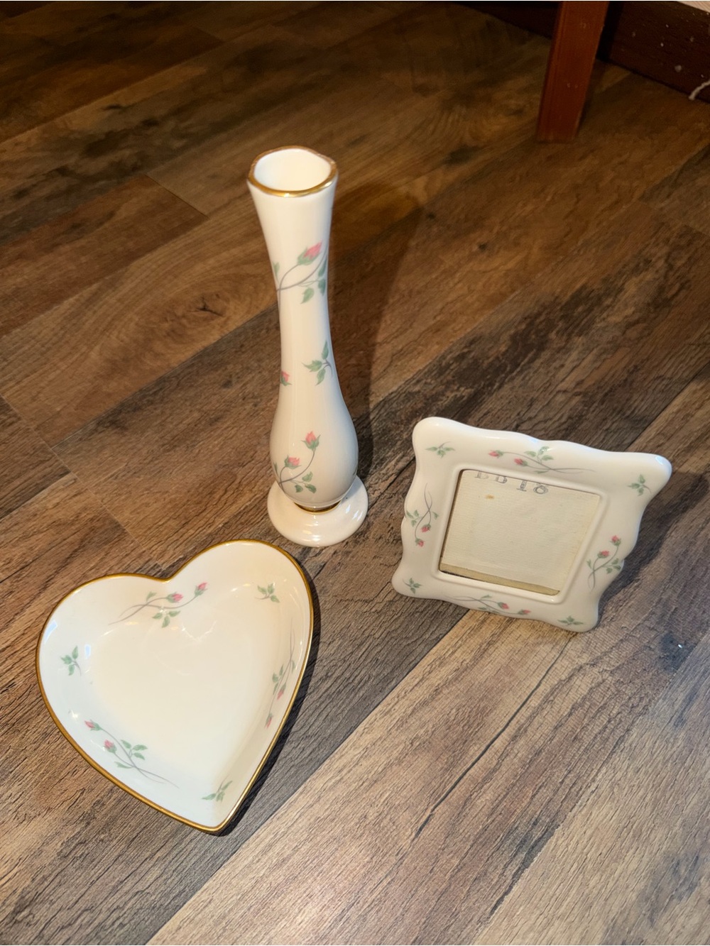 Lenox Rose Bud Pattern Set - Picture 2 of 10